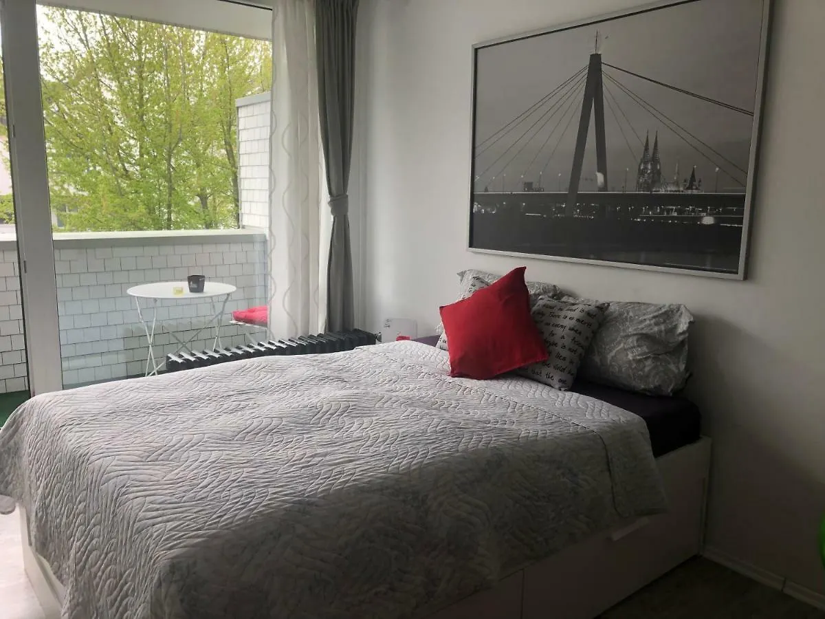Design Apartment Cologne Homestay