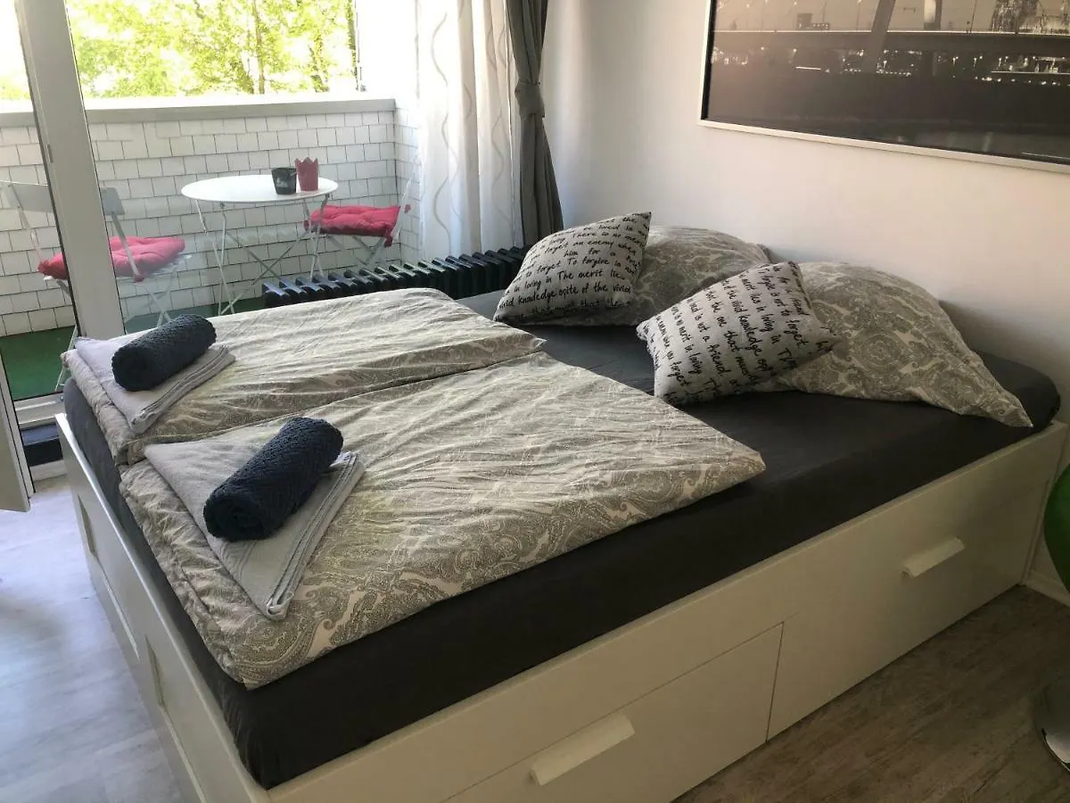 Homestay Design Apartment Cologne Germany